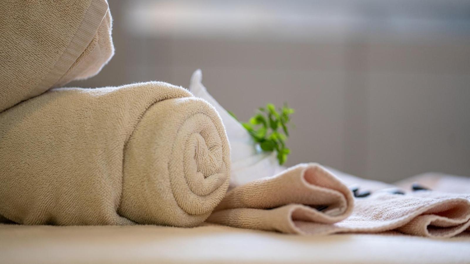 The Abdali Boulevard Hotel Αμμάν Εξωτερικό φωτογραφία A rolled towel