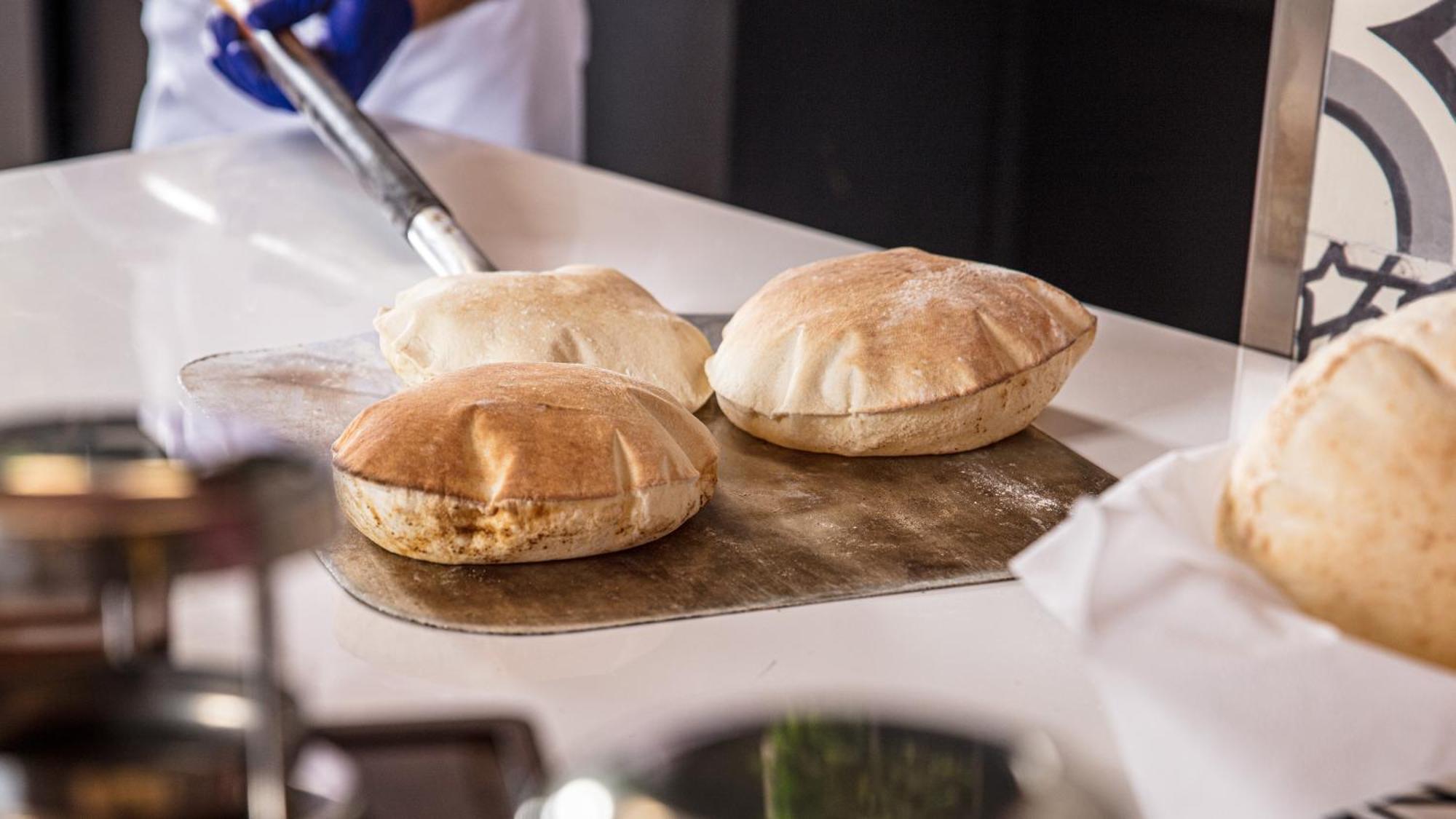 The Abdali Boulevard Hotel Αμμάν Εξωτερικό φωτογραφία Pita bread