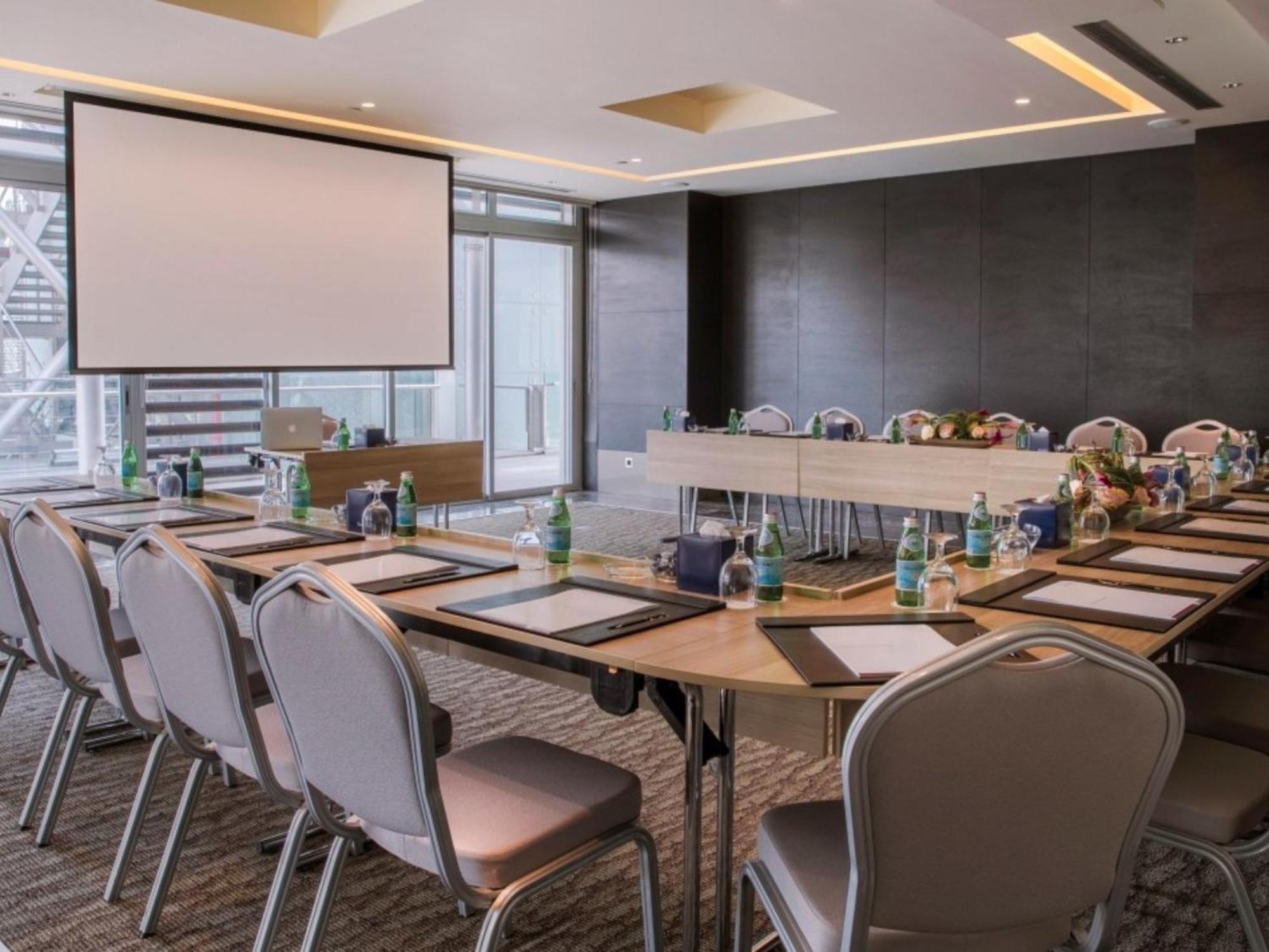 The Abdali Boulevard Hotel Αμμάν Εξωτερικό φωτογραφία Meeting room